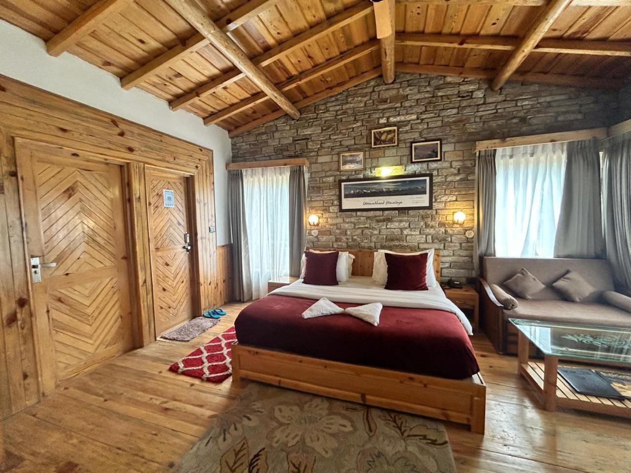 Kasar Himalaya Holiday Resort, Binsar Rd Almora Exterior foto