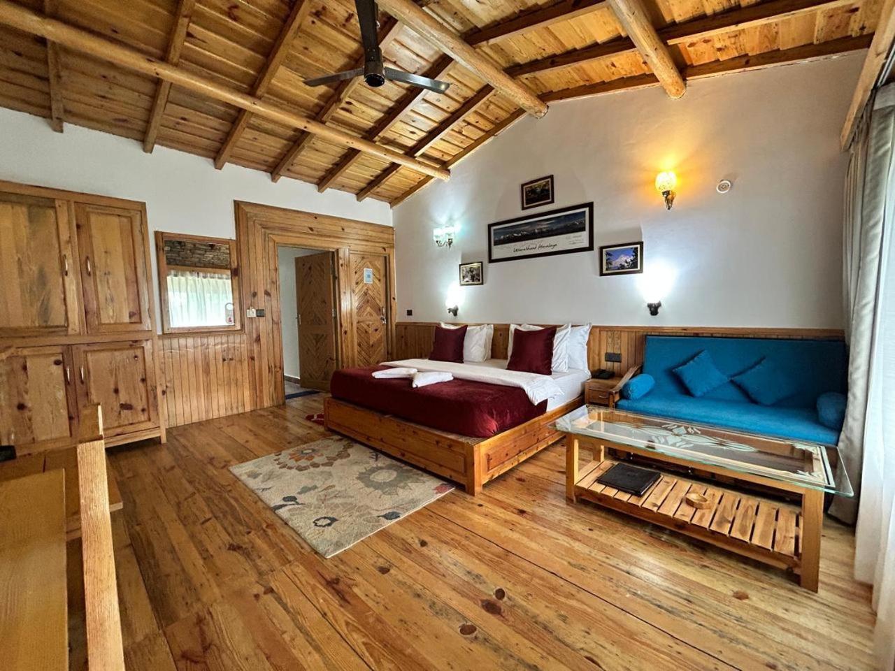 Kasar Himalaya Holiday Resort, Binsar Rd Almora Exterior foto