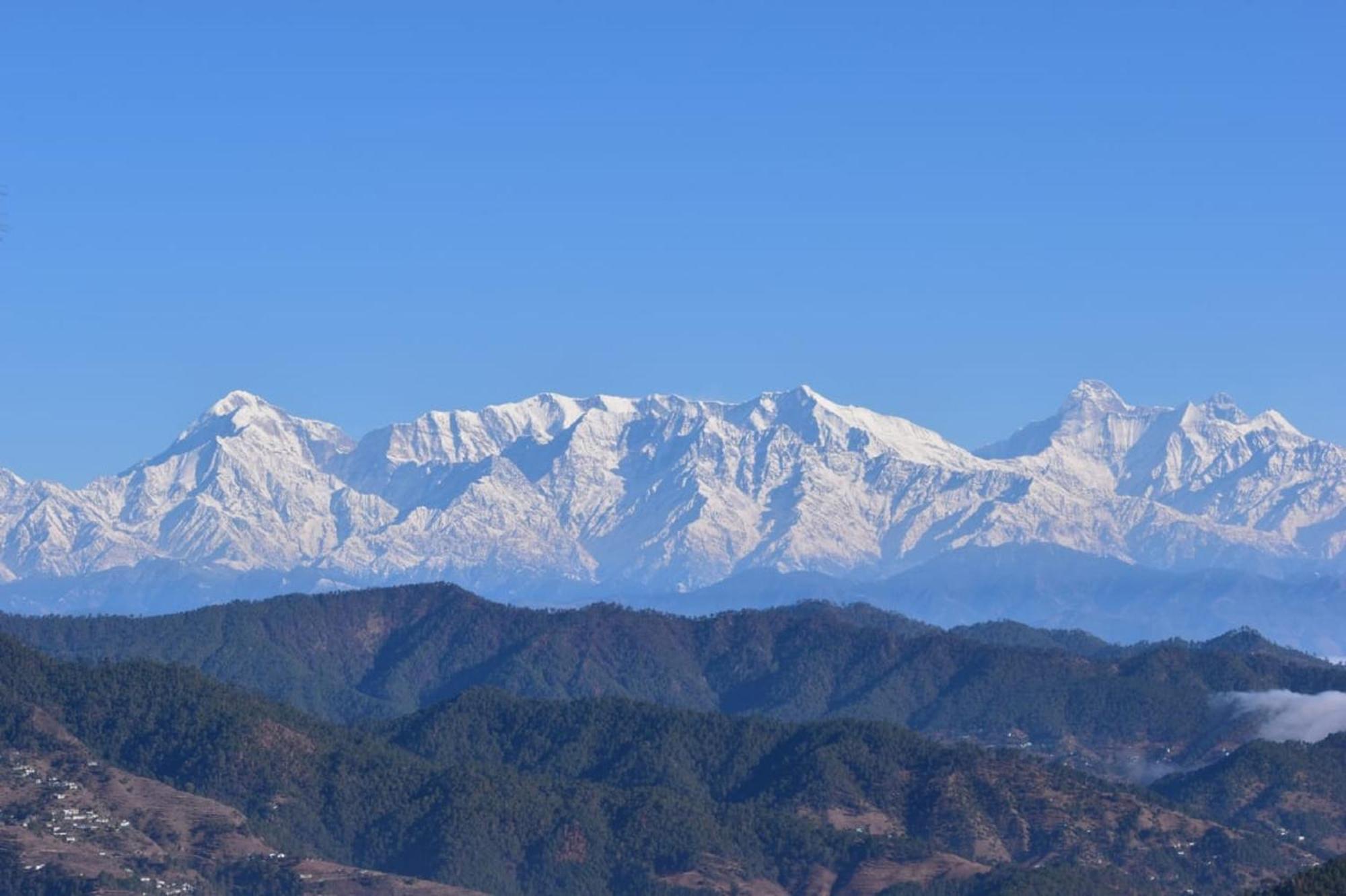 Kasar Himalaya Holiday Resort, Binsar Rd Almora Exterior foto