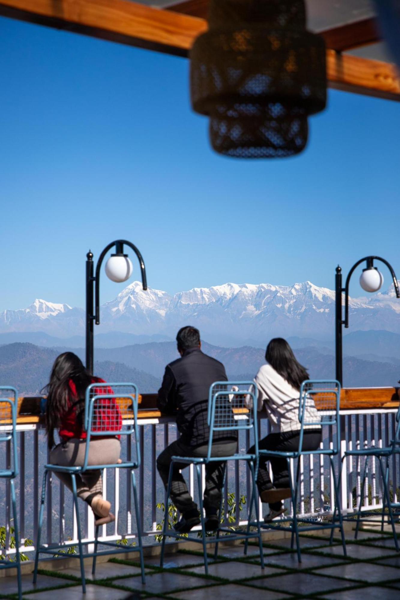 Kasar Himalaya Holiday Resort, Binsar Rd Almora Exterior foto