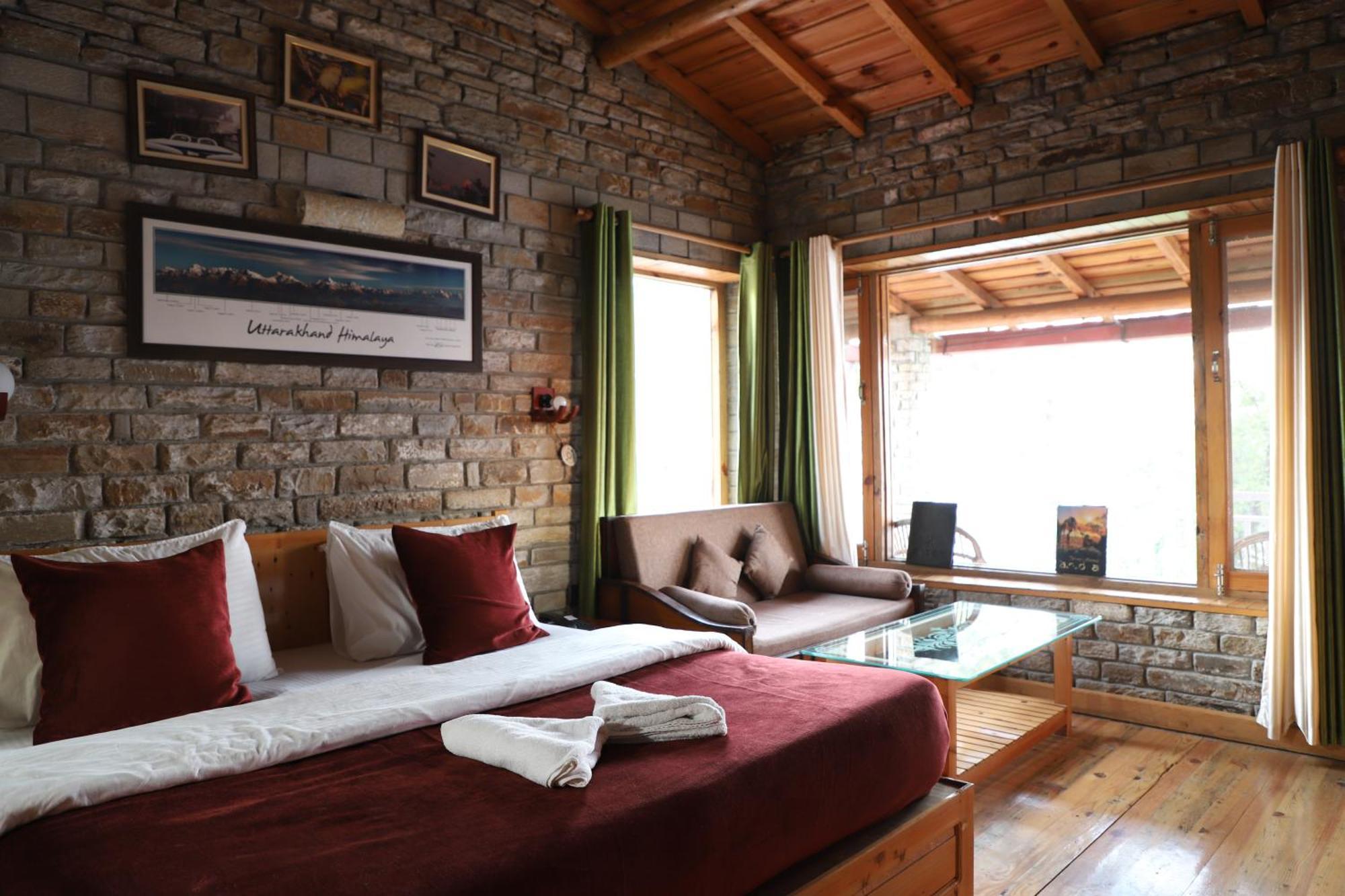 Kasar Himalaya Holiday Resort, Binsar Rd Almora Exterior foto